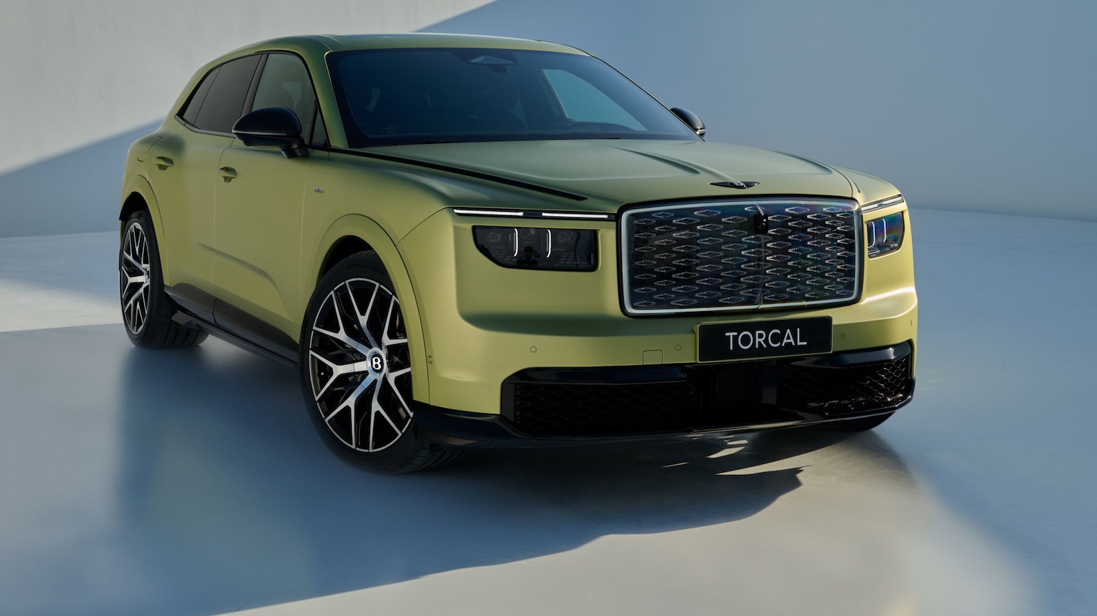 Bentley Torcal: 888 ίπποι, 600 χλμ. και φόρτιση 10-80% σε 16 λεπτά Bentley Torcal: 888 ίπποι, 600 χλμ. και φόρτιση 10-80% σε 16 λεπτά
